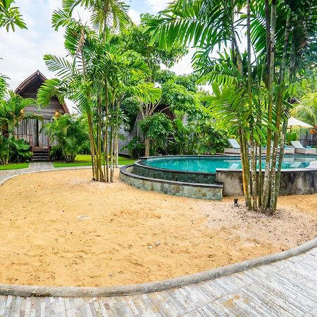 Lumbung Bukit Resort Uluwatu Екстер'єр фото