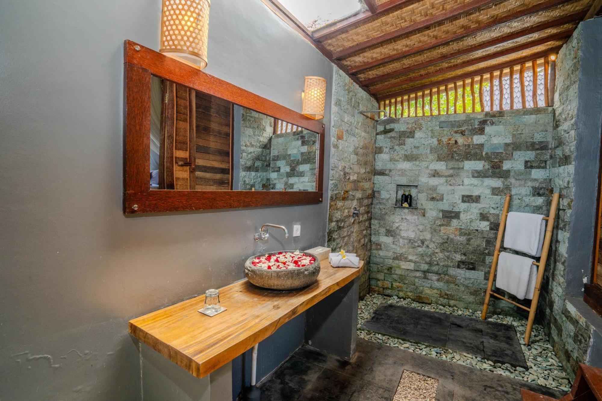 Lumbung Bukit Resort Uluwatu Екстер'єр фото