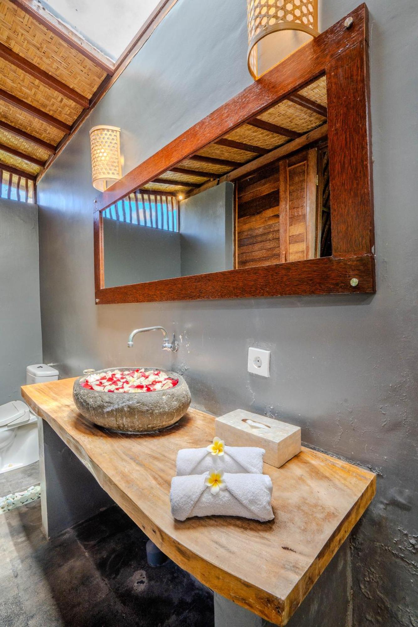 Lumbung Bukit Resort Uluwatu Екстер'єр фото