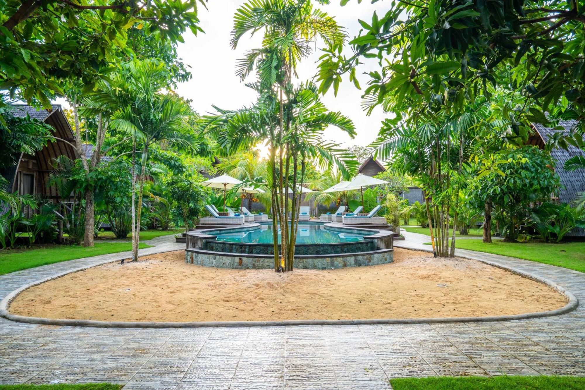 Lumbung Bukit Resort Uluwatu Екстер'єр фото